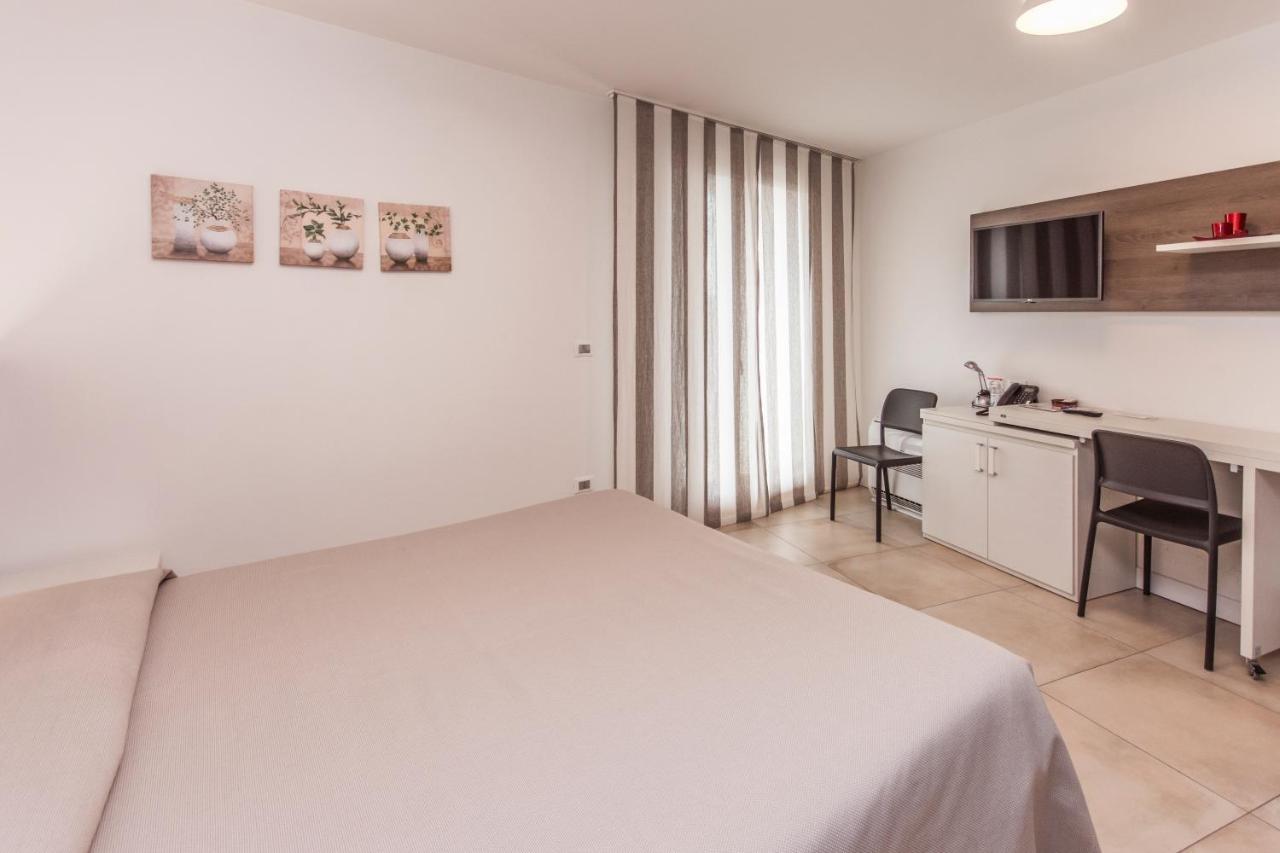Hotel Ristorante Cigno - Camere And Aparthotel Latisana Luaran gambar