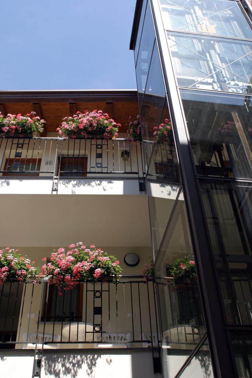 Hotel Ristorante Cigno - Camere And Aparthotel Latisana Luaran gambar